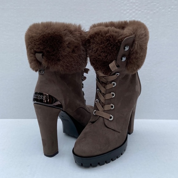 New GUESS Trisia Lug Sole Booties SZ 7 - Picture 2 of 13
